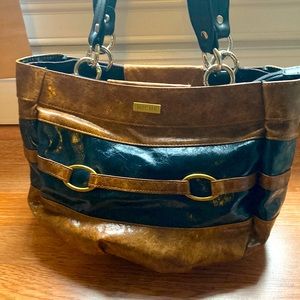 MICHE women’s purse. gently used in great condition